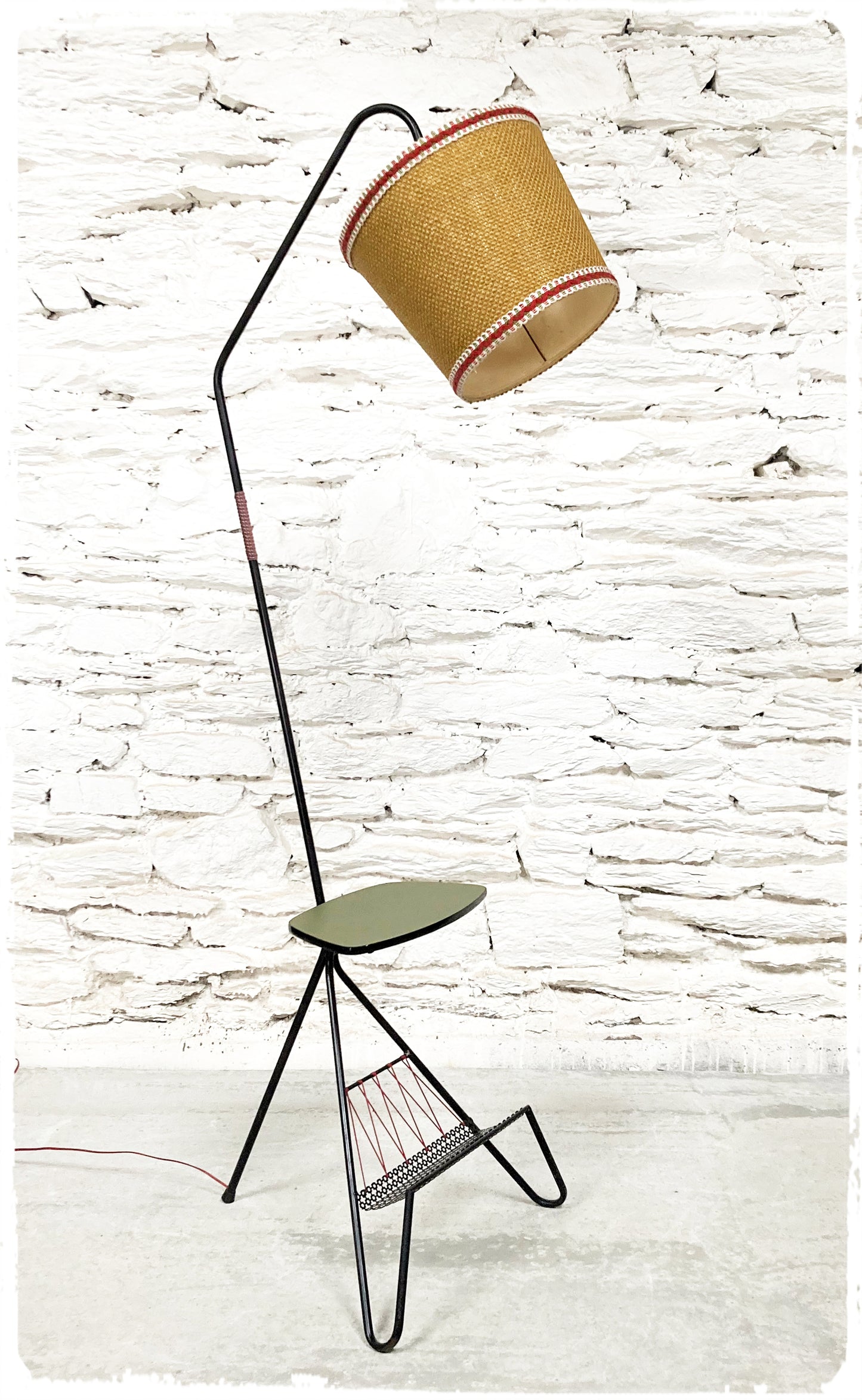 Lampadaire Liseuse Vintage Porte Revues Métal Perforé