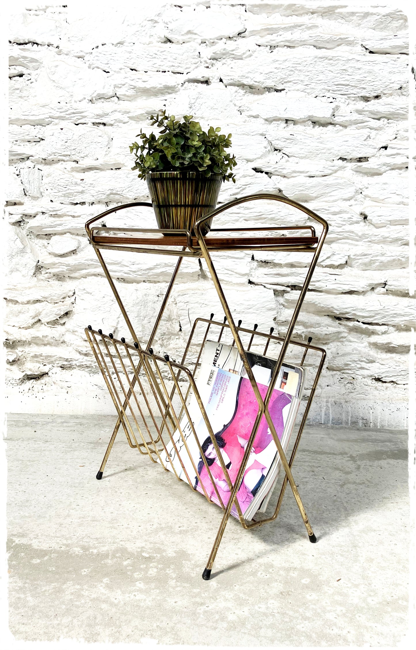 Porte Revues Bout de Canapé Vintage Moderniste