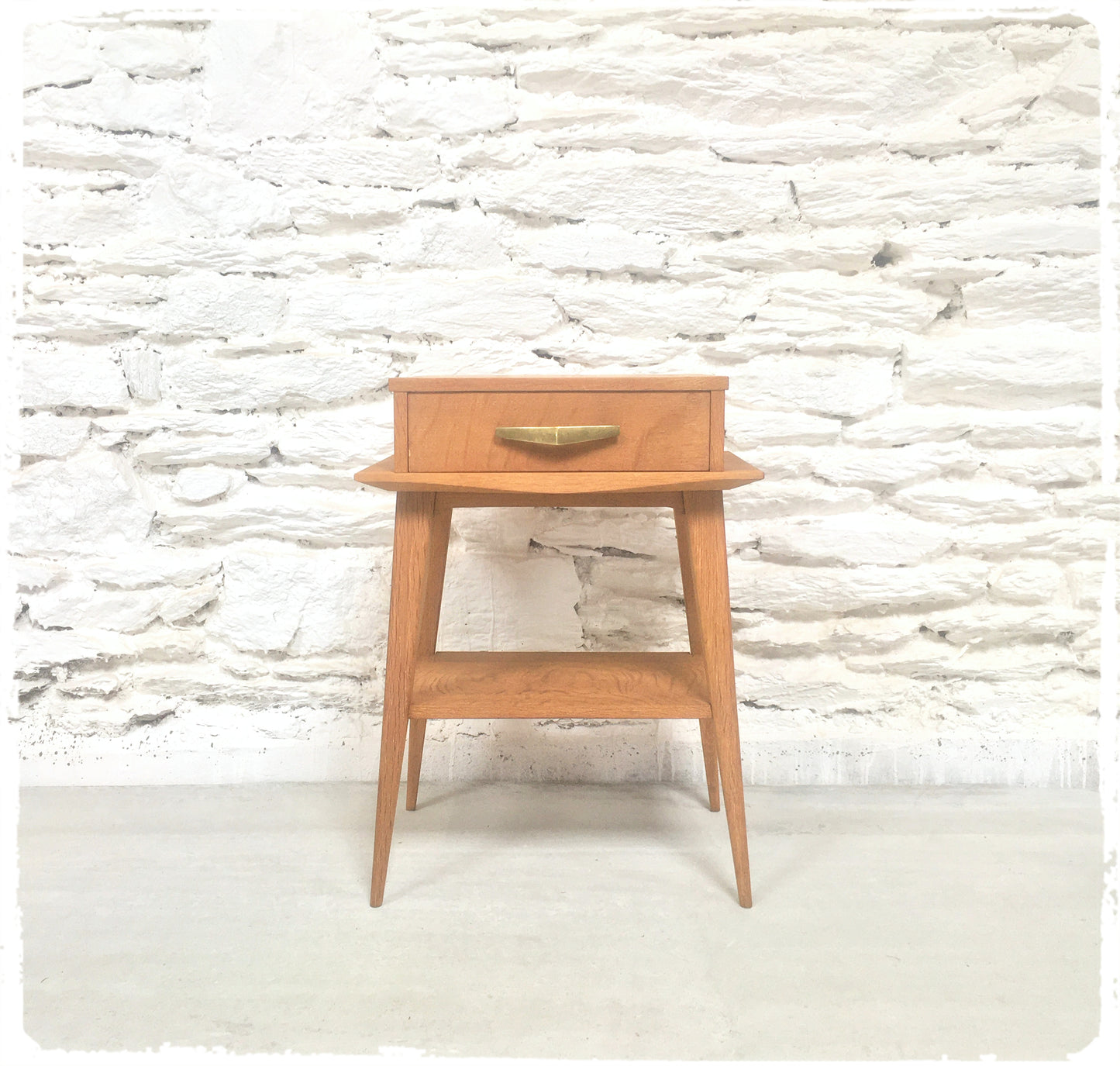 Meuble d'Appoint Vintage Pieds Compas Design Reconstruction