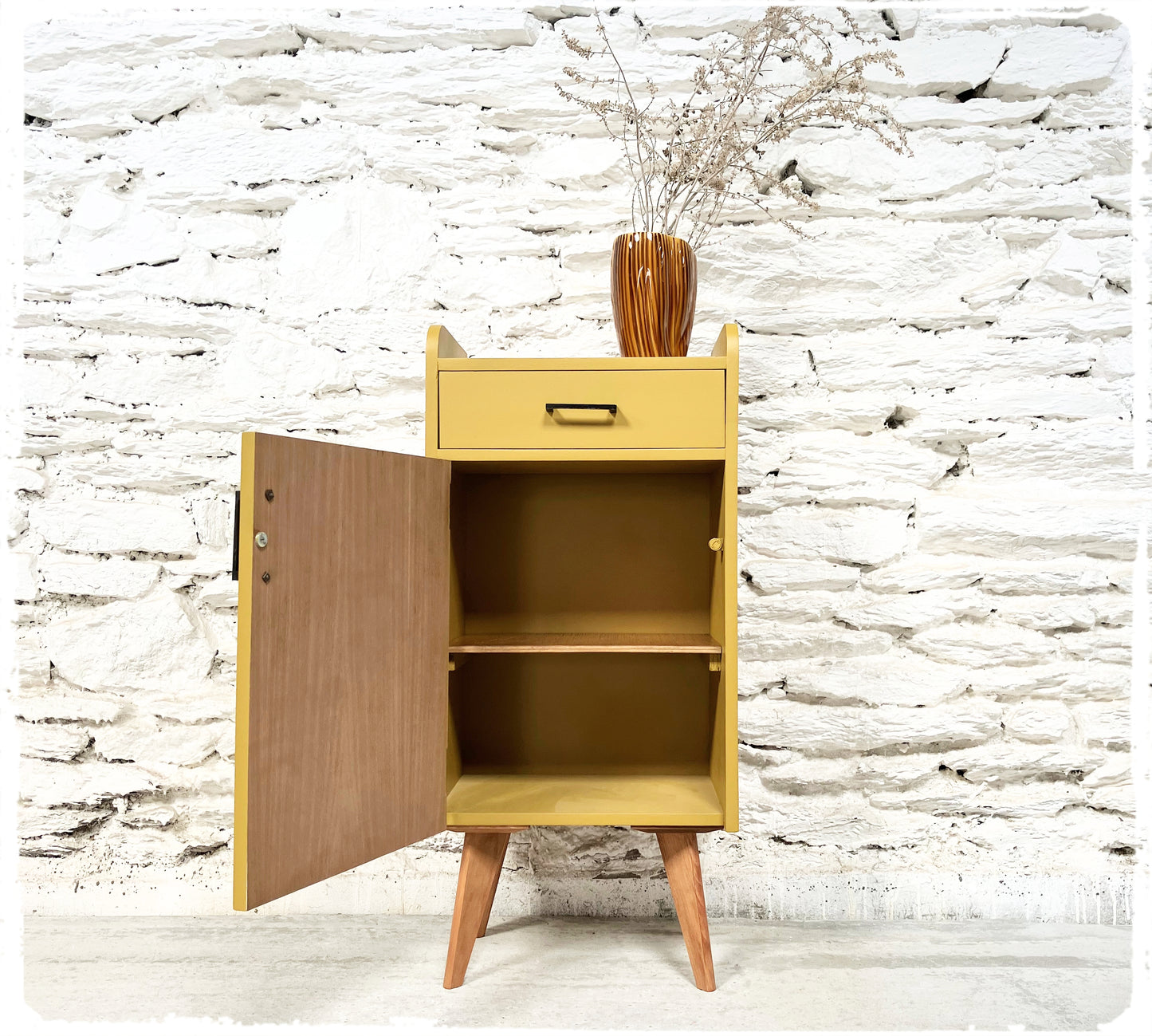 Meuble d'Appoint Rangement Vintage Pieds Compas Revisité