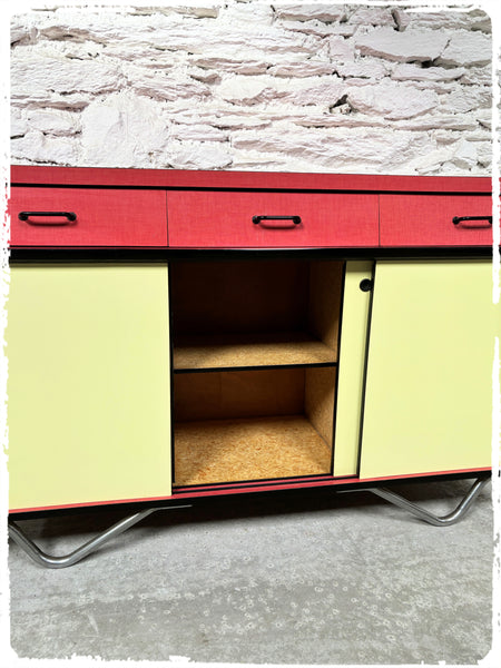 Buffet Vintage en Formica Jaune et Rouge Pieds Métal