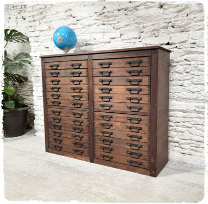 Ancien Grand Meuble de Métier d'Imprimeur Vintage Chêne 24 Tiroirs