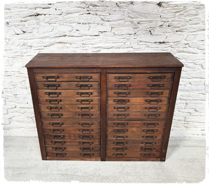 Ancien Grand Meuble de Métier d'Imprimeur Vintage Chêne 24 Tiroirs