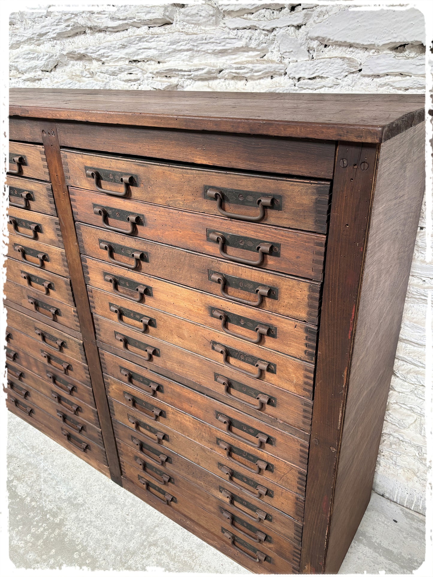 Ancien Grand Meuble de Métier d'Imprimeur Vintage Chêne 24 Tiroirs