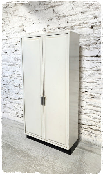 Ancienne Petite Armoire d’Usine Vintage 2 Portes