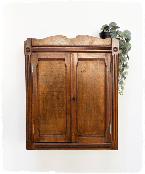 Grande Armoire à Pharmacie Vintage Années 40, 50 en Bois