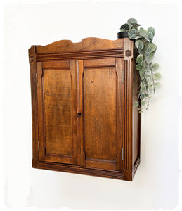 Grande Armoire à Pharmacie Vintage Années 40, 50 en Bois