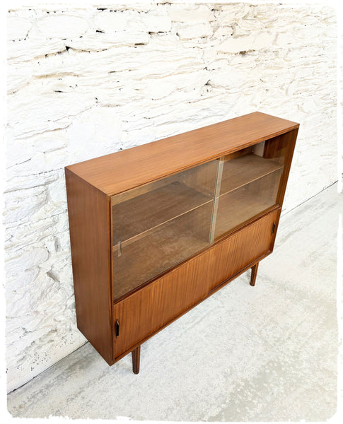 Bibliothèque Bibus Vitrine Vintage Beaver & Tapley en Afromosia