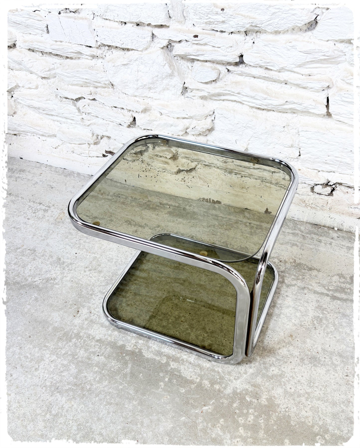 Bout de Canapé Vintage Années 70 Métal et Verre Fumé