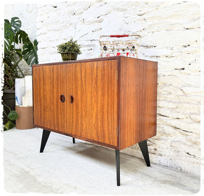 Buffet Vintage Scandinave Pieds Compas Rud Thygesen et Johnny Sorensen pour HG Furniture