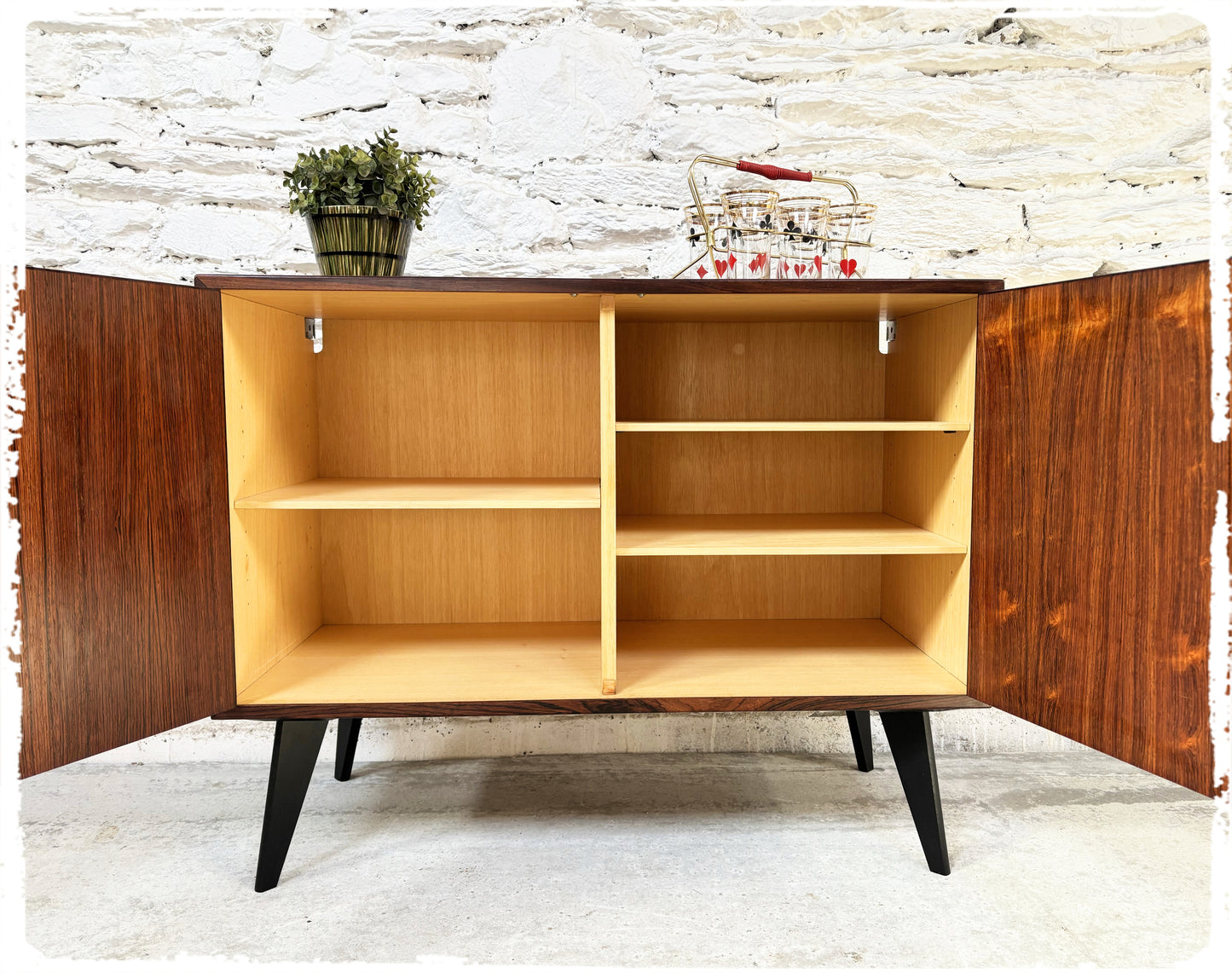 Buffet Vintage Scandinave Pieds Compas Rud Thygesen et Johnny Sorensen pour HG Furniture