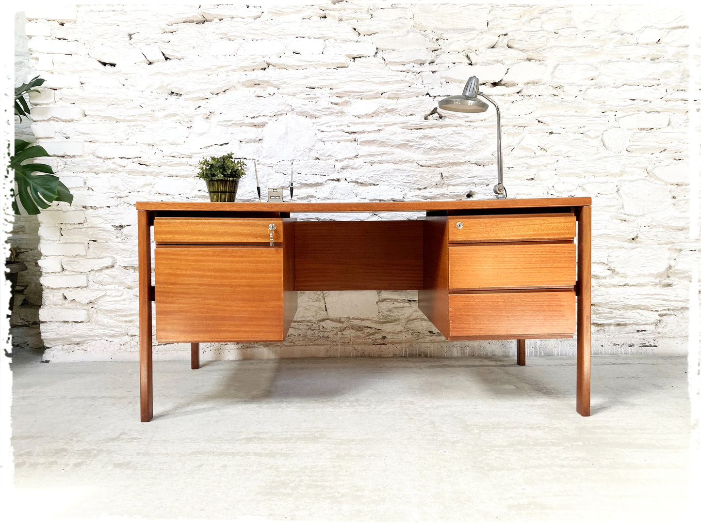 Bureau de Direction Vintage Burwood Années 60
