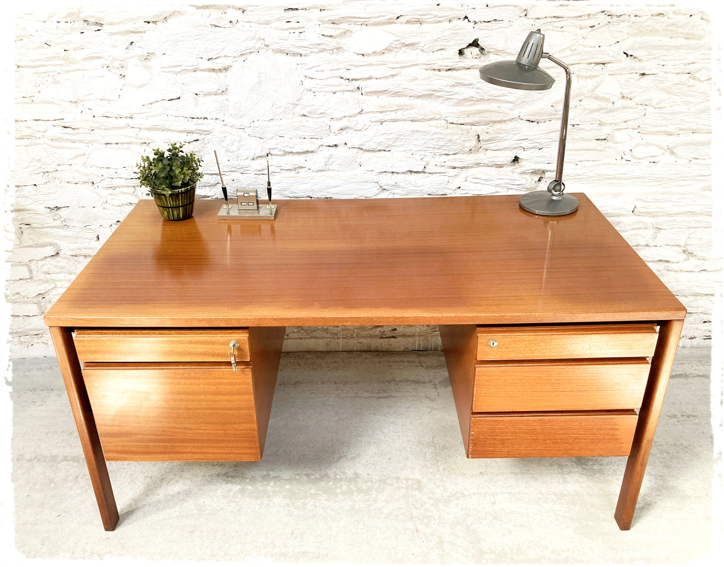 Bureau de Direction Vintage Burwood Années 60