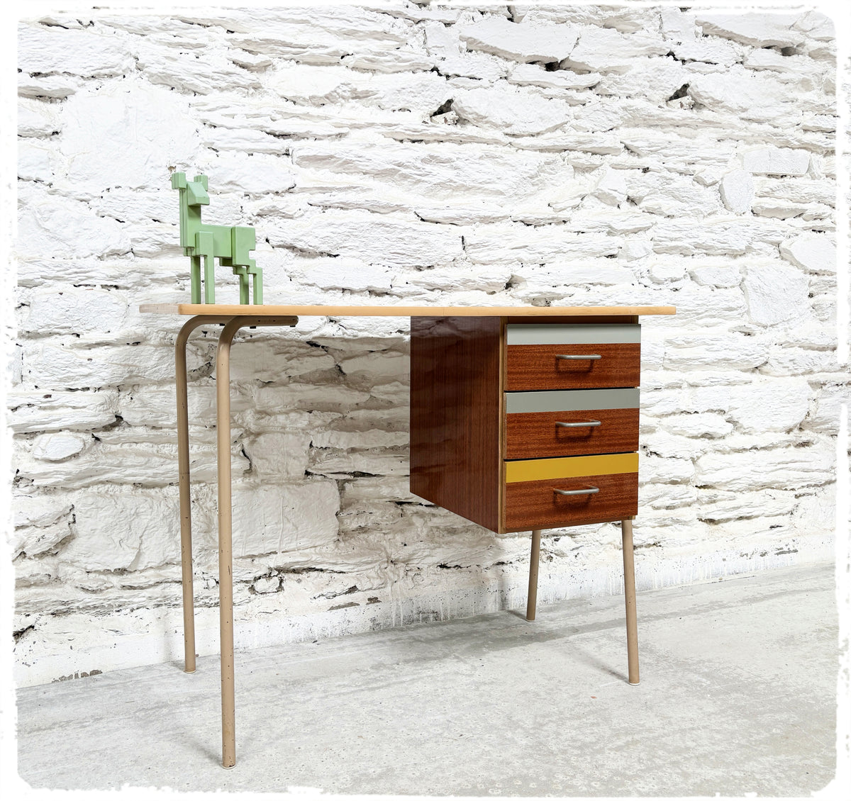 Bureau Vintage Pieds Métal Formica Revisité
