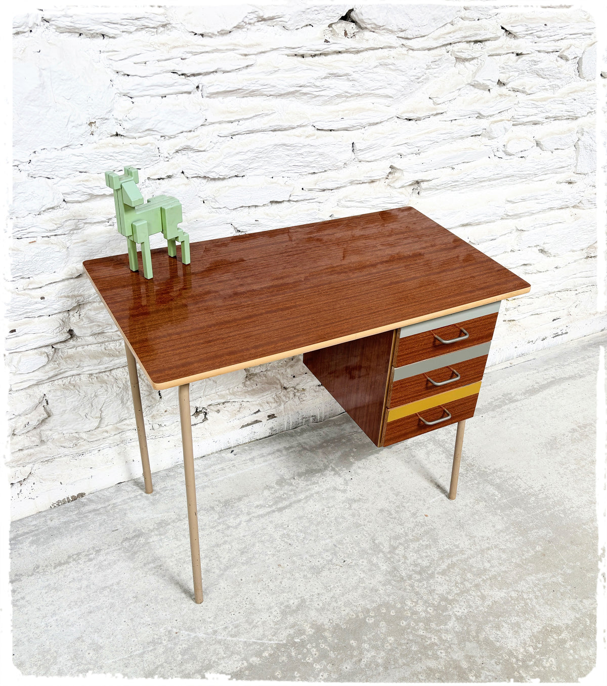 Bureau Vintage Pieds Métal Formica Revisité