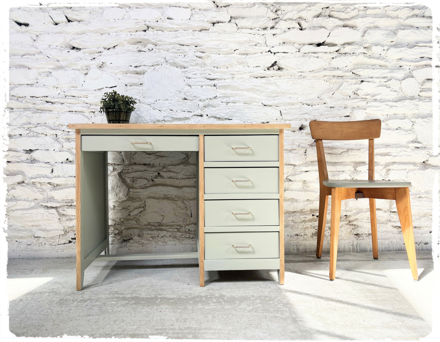 Bureau Vintage Revisité Gris Vert Clair
