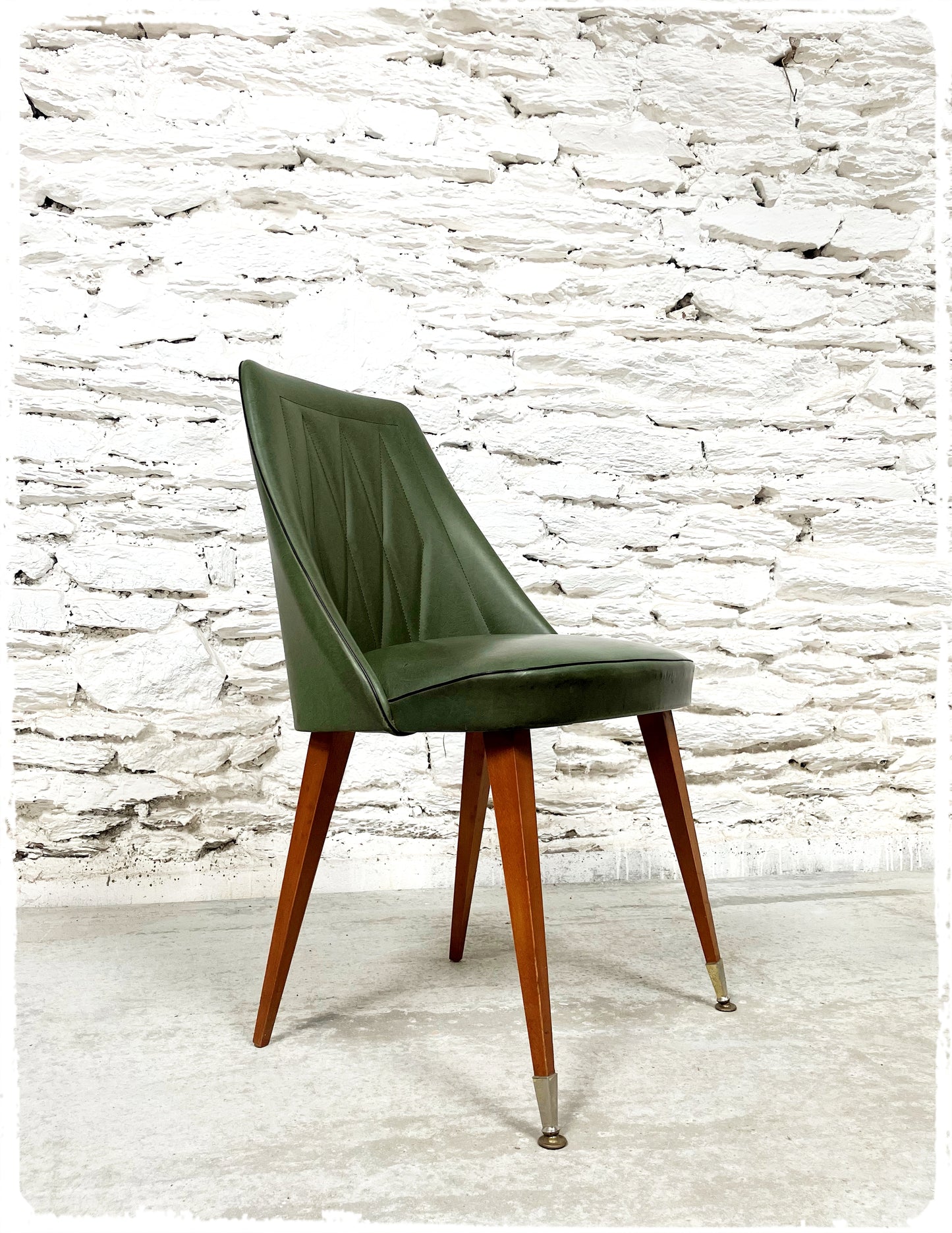 Chaise Cocktail Tonneau Vintage Unifa