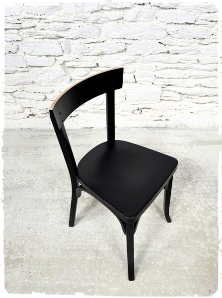 Chaises Bistrot Vintage Dépareillées Revisitées