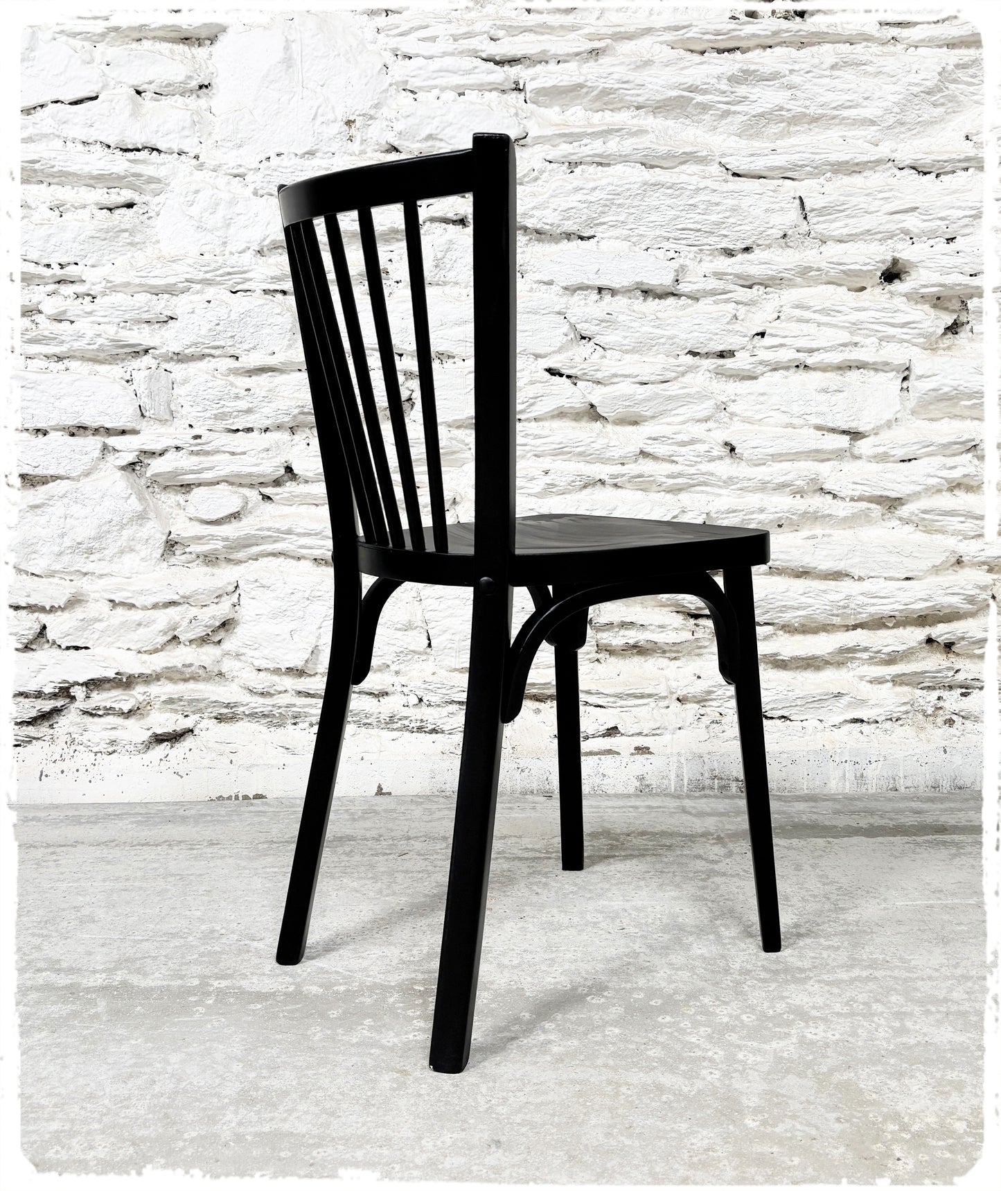 Suite de 4 Chaises Bistrot Vintage Dépareillées Revisitées