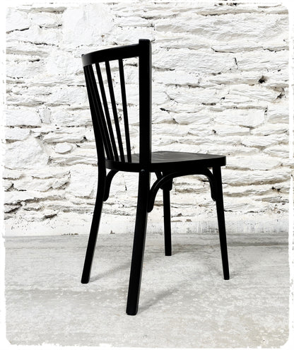 Suite de 4 Chaises Bistrot Vintage Dépareillées Revisitées