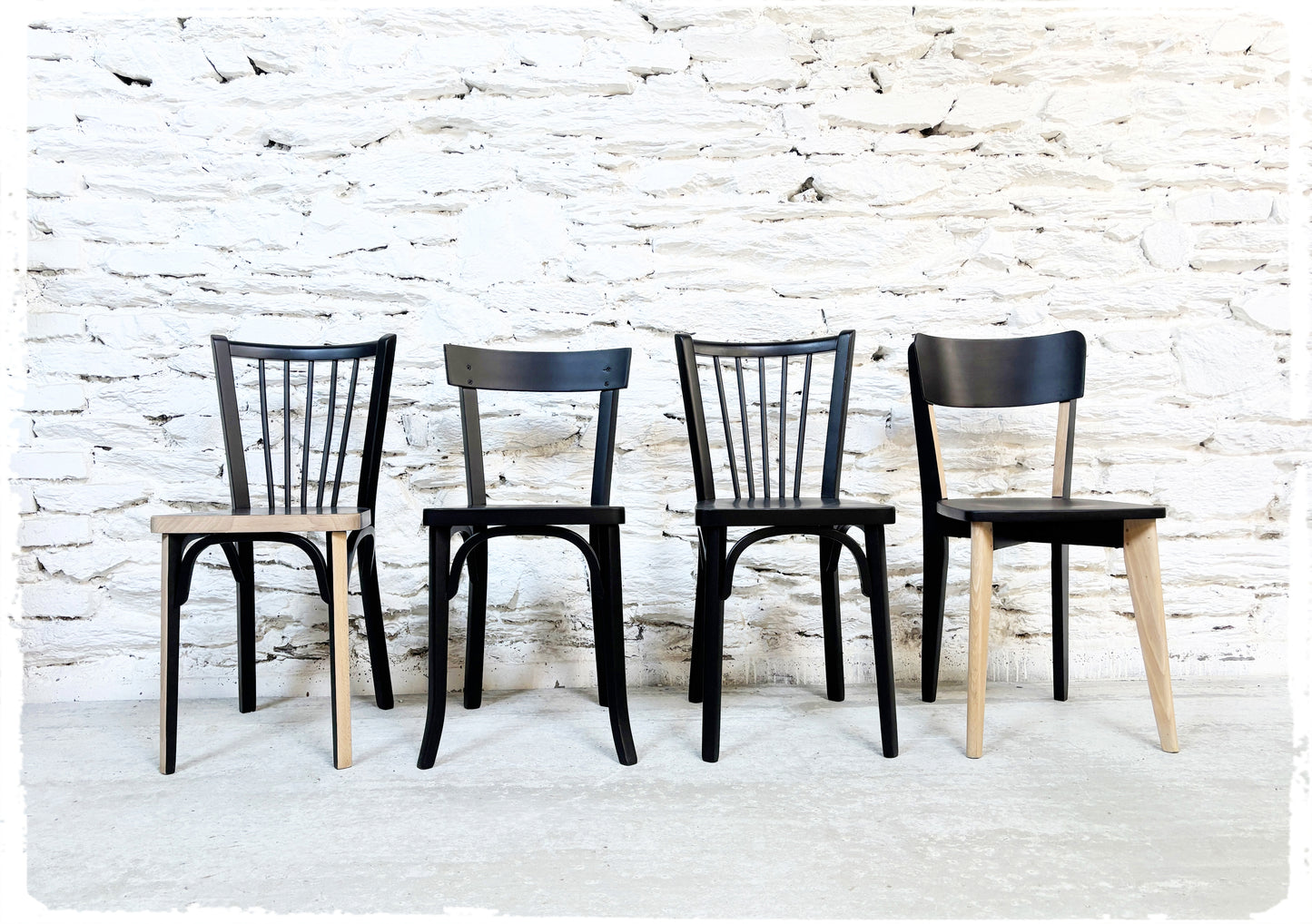 Suite de 4 Chaises Bistrot Vintage Dépareillées Revisitées