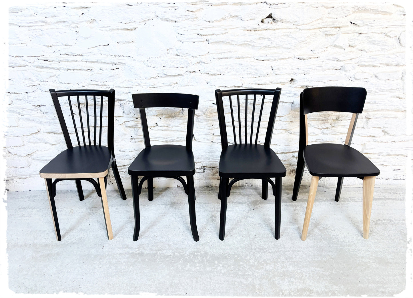 Suite de 4 Chaises Bistrot Vintage Dépareillées Revisitées