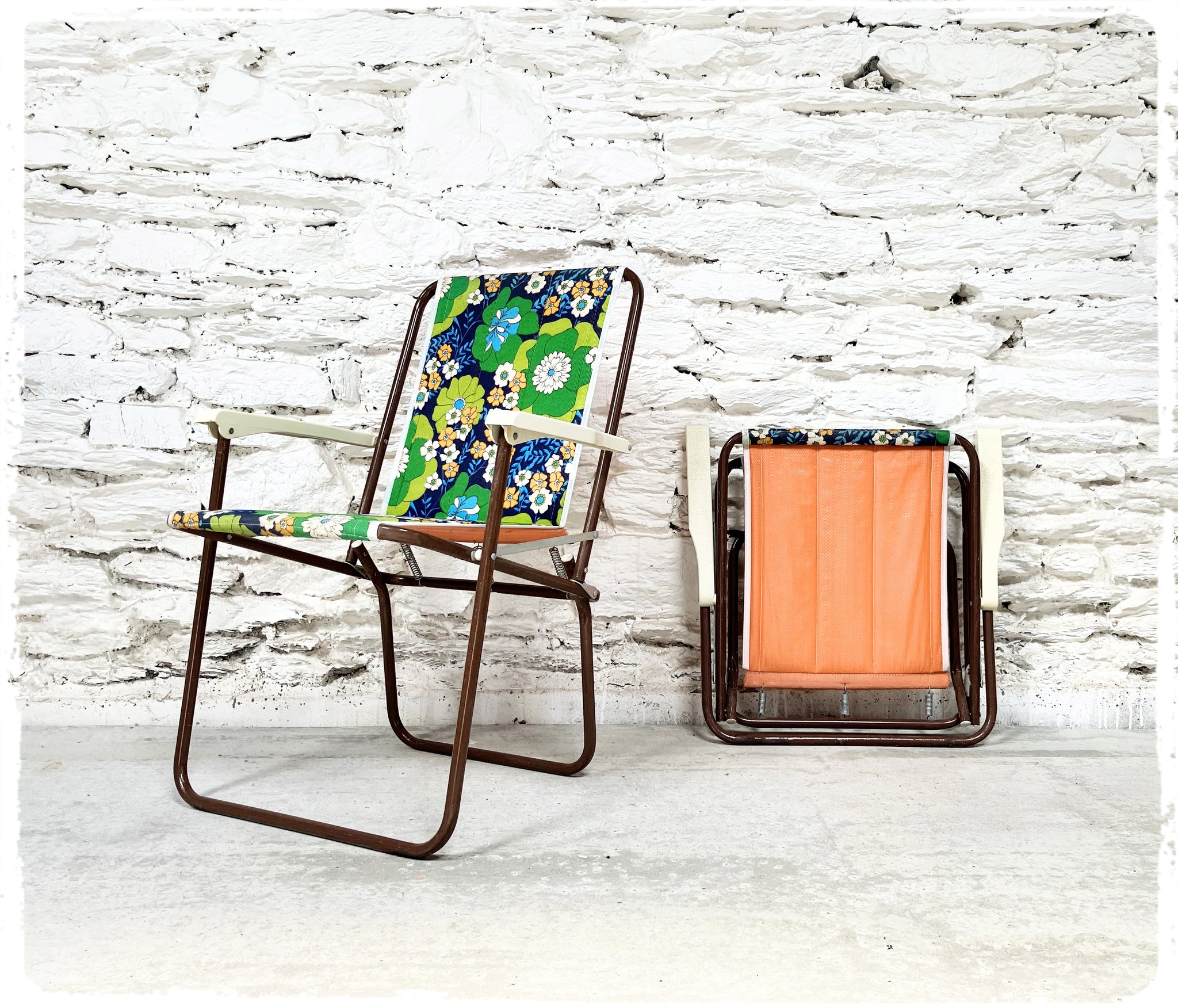 Chaise de camping vintage rétro motifs fleurs orange rare Chaise de camping vintage rétro motifs fleurs orange rare
