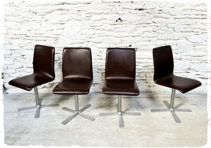 Ensemble de 4 Chaises Vintage 70s Pivotantes Skaï Pieds Croix en Métal