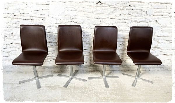 Ensemble de 4 Chaises Vintage 70s Pivotantes Skaï Pieds Croix en Métal