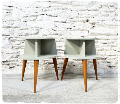 Table de Chevet Vintage Tripode Pieds Compas Revisitée Gris Vert Clair