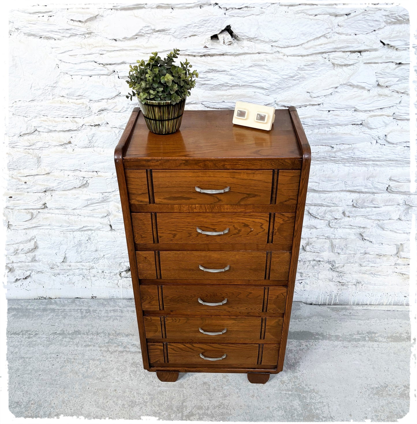 Chiffonnier Commode Haute Vintage en Chêne Massif