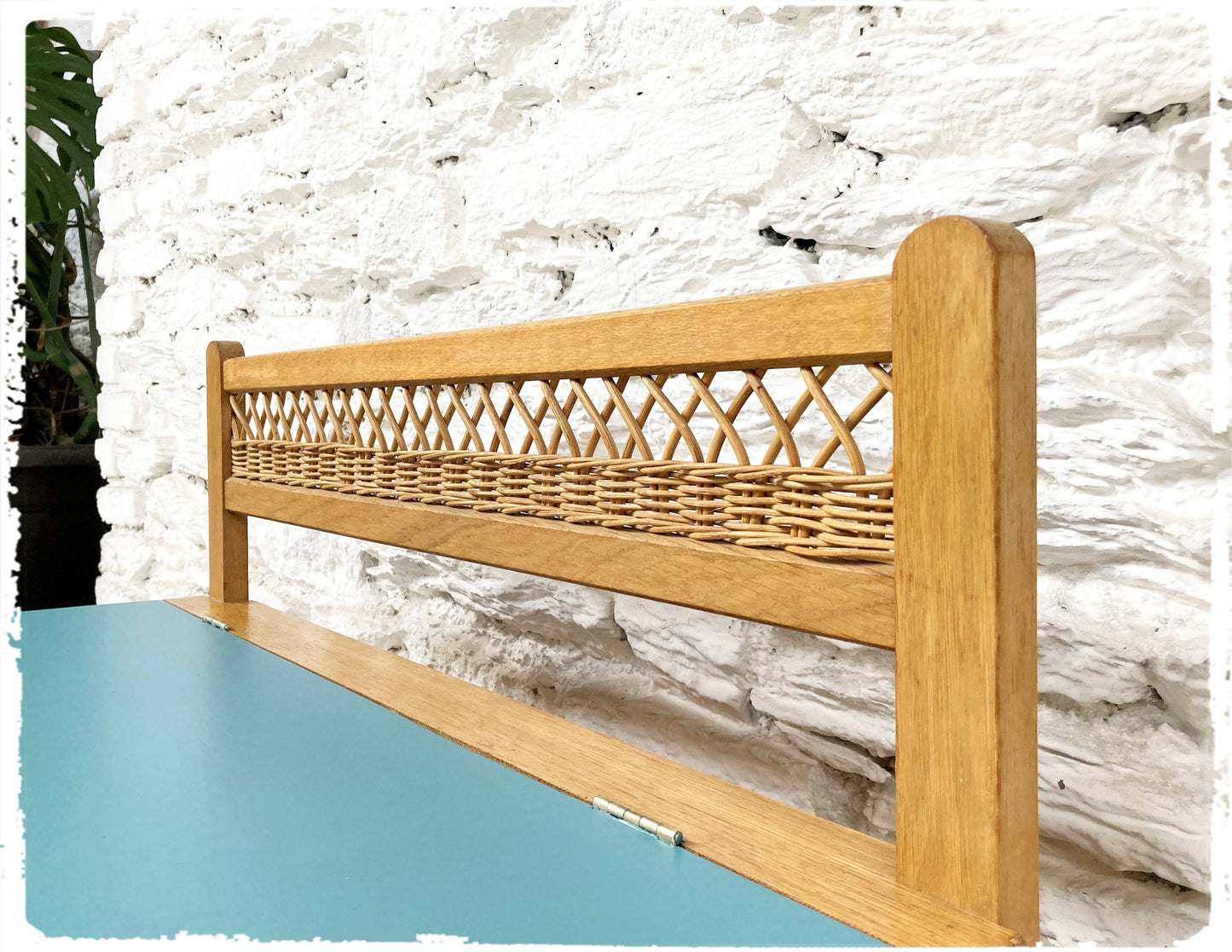 Coffre Banc Vintage en Bois et Rotin Revisité