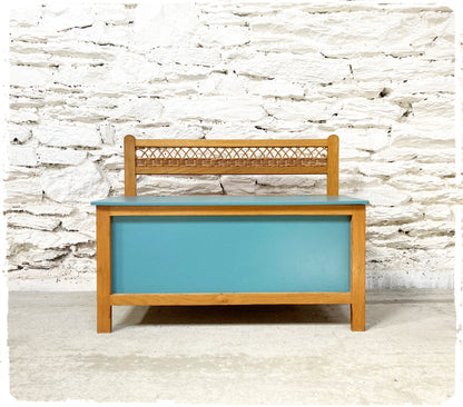 Coffre Banc Vintage en Bois et Rotin Revisité