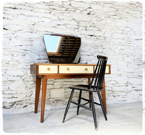 Coiffeuse Bureau Vintage Morris of Glasgow en Noyer Pieds Compas
