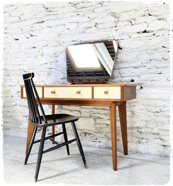 Coiffeuse Bureau Vintage Morris of Glasgow en Noyer Pieds Compas