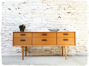 Enfilade Basse Austinsuite Vintage Style Scandinave en Teck