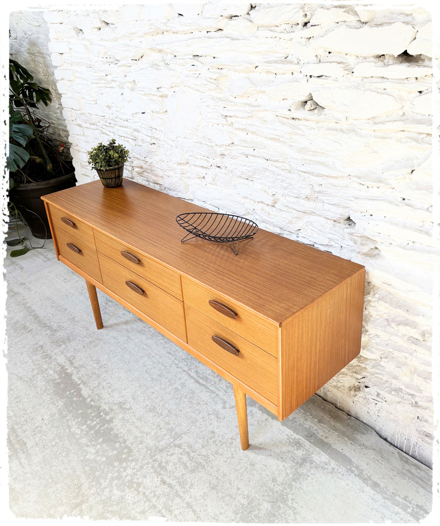 Enfilade Basse Austinsuite Vintage Style Scandinave en Teck