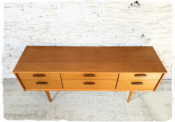 Enfilade Basse Austinsuite Vintage Style Scandinave en Teck
