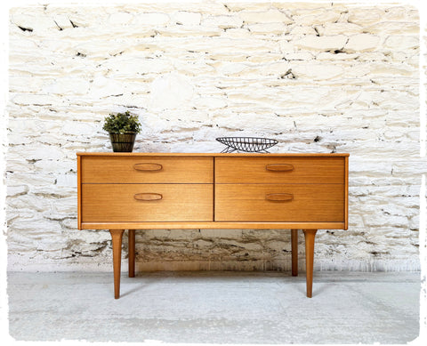 Petite Enfilade Basse Austinsuite Vintage Style Scandinave en Teck