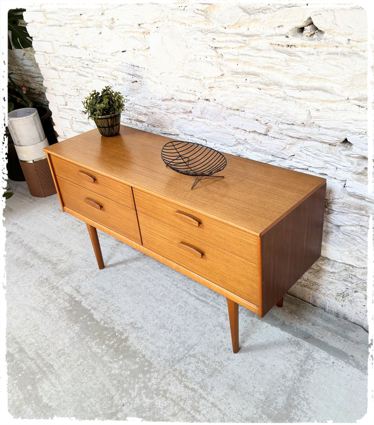 Petite Enfilade Basse Austinsuite Vintage Style Scandinave en Teck