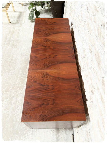 Petite Enfilade Basse Vintage en Palissandre Pieds Compas