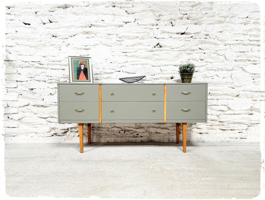 Enfilade Basse Vintage Pieds Fuseaux Revisitée Gris Vert