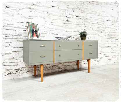 Enfilade Basse Vintage Pieds Fuseaux Revisitée Gris Vert