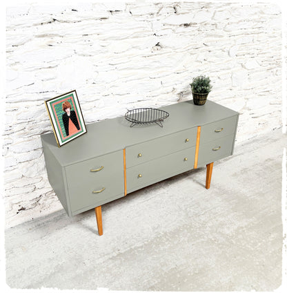 Enfilade Basse Vintage Pieds Fuseaux Revisitée Gris Vert