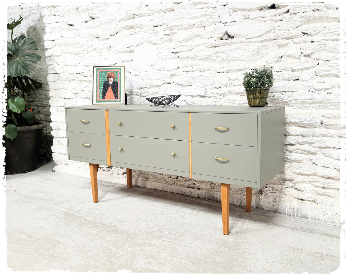 Enfilade Basse Vintage Pieds Fuseaux Revisitée Gris Vert