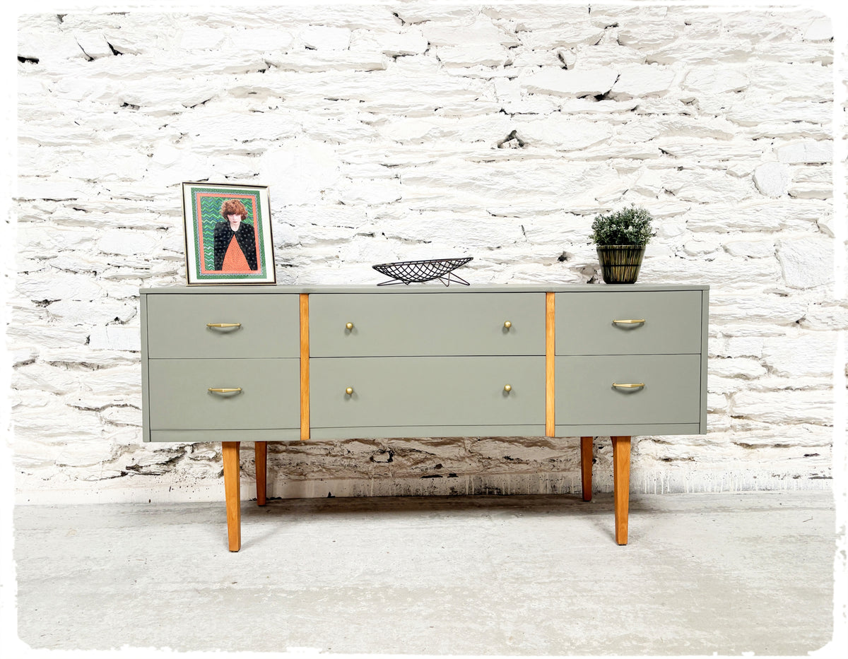 Enfilade Basse Vintage Pieds Fuseaux Revisitée Gris Vert