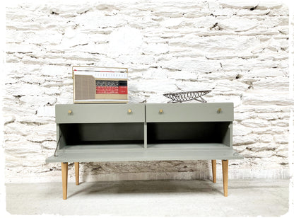 Petite Enfilade Basse Vintage Pieds Fuseaux