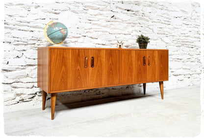 Enfilade Basse Vintage Style Scandinave en Teck Pieds Fuseaux