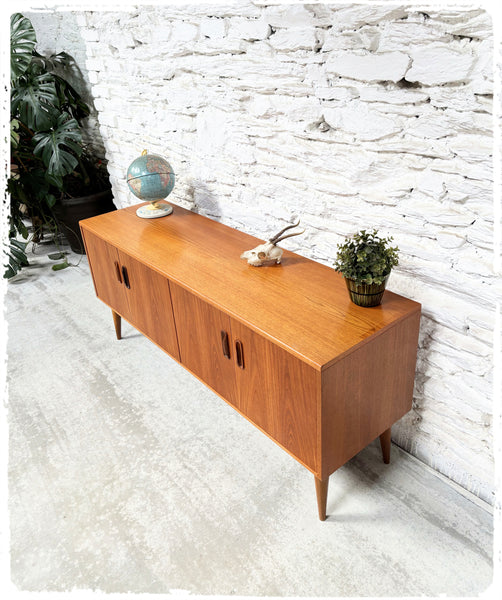Enfilade Basse Vintage Style Scandinave en Teck Pieds Fuseaux
