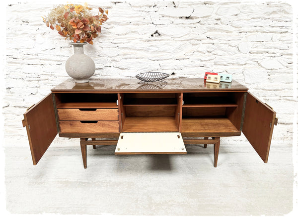 Enfilade Beautility Vintage en Noyer